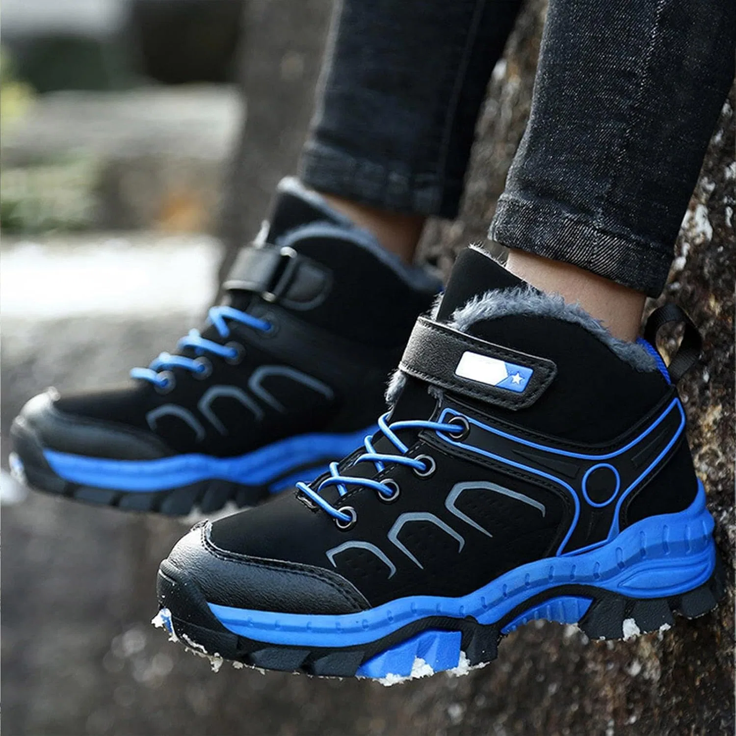 Детские кроссовки для мальчиков с высоким верхом на шнуровке Boys Hiking Sneakers, Blue — фото 2