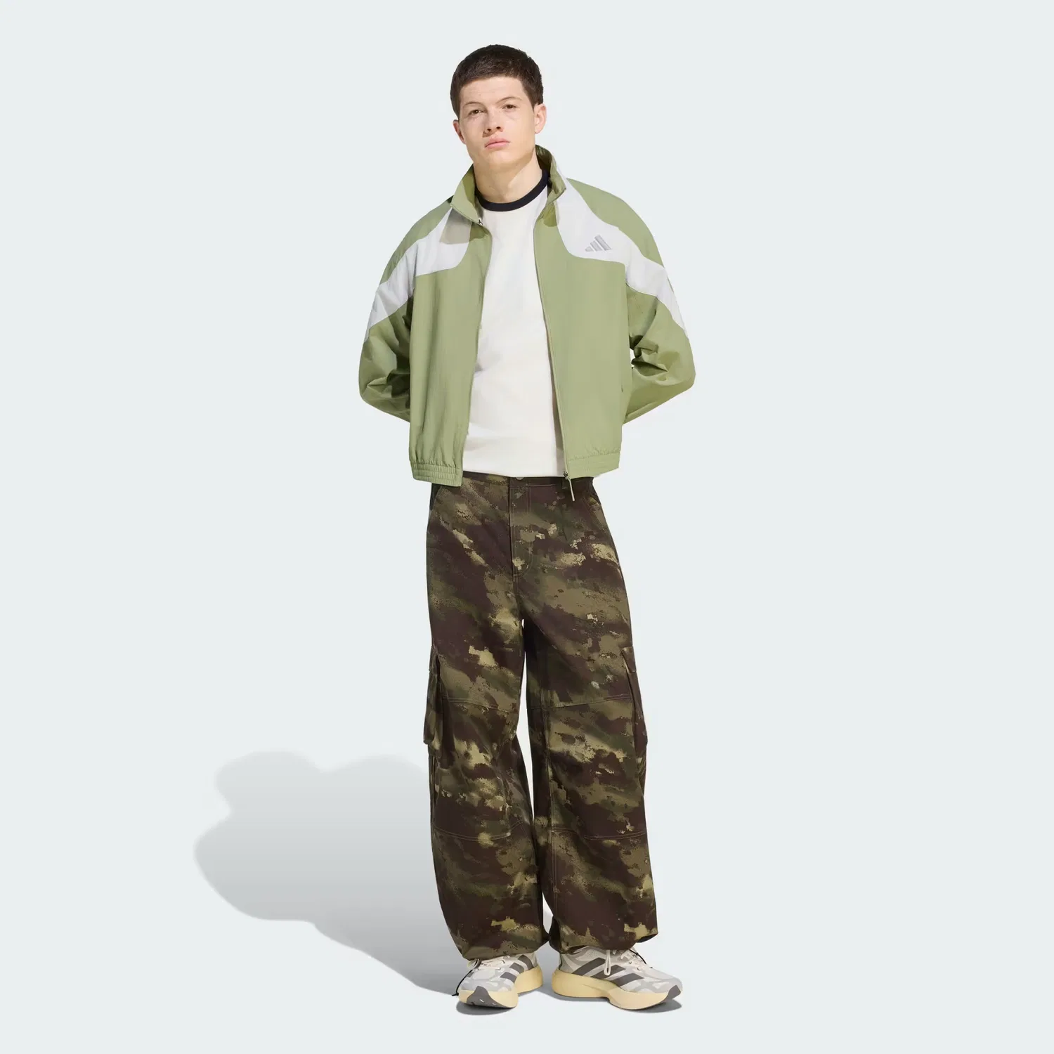 Мужские брюки с камуфляжным принтом Camo Pants Adidas Originals, оливковый — фото 4