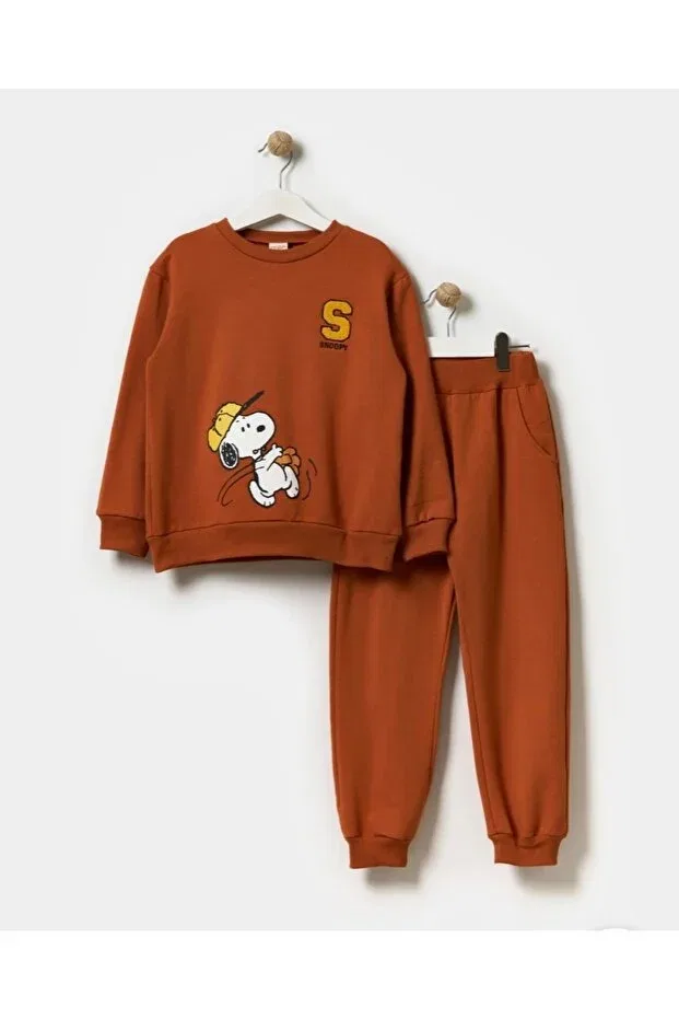 Детский комплект спортивного костюма для мальчиков с принтом Snoopy Printed Punch Embroidered Back Printed Fleece Inside Elastic Waist Pocket Tracksuit Set Moda, Brown