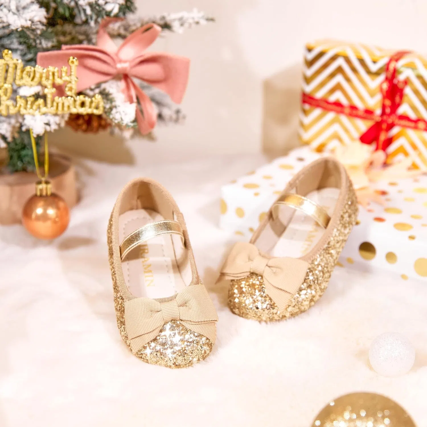 Детские туфли-балетки для девочек с бантом PHIRAMIN, Glitter Gold — фото 3