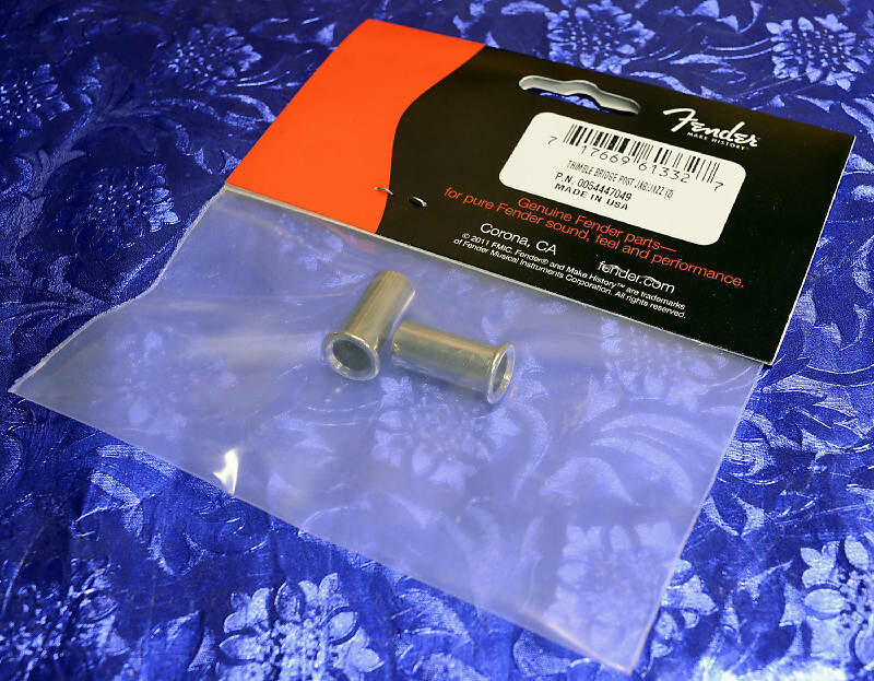 

Набор наперстков для мостовой стойки Fender Jazzmaster Jaguar, 2 шт., 0054447049 005-4447-049 Fender Jazzmaster Jaguar Bridge Post Thimbles Set Of 2 005 4447 049