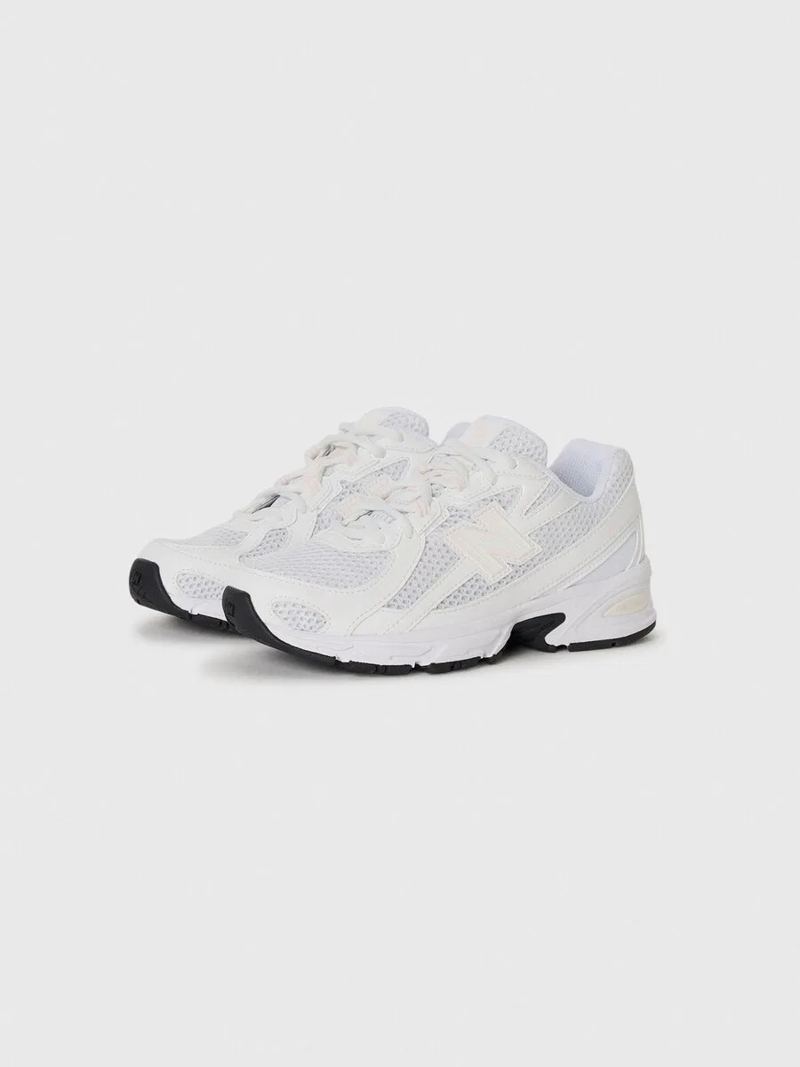 Кроссовки New Balance '740' белого и кремового цвета — фото 2