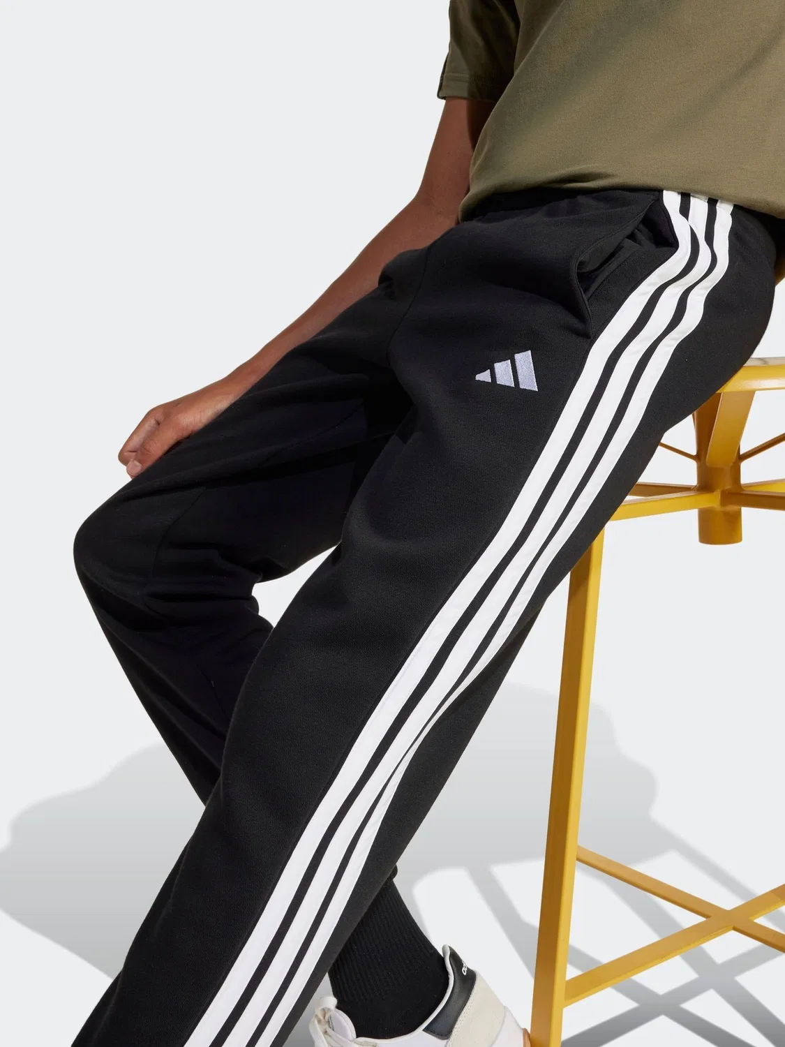 Джоггеры для мальчиков Essentials adidas, черный