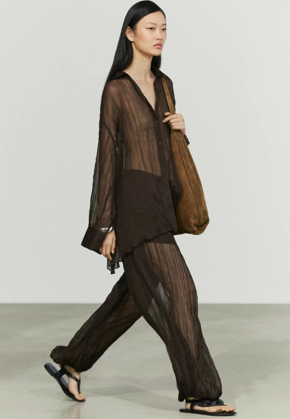 Образ в целом: струящиеся брюки Massimo Dutti, Dark Brown — фото 4