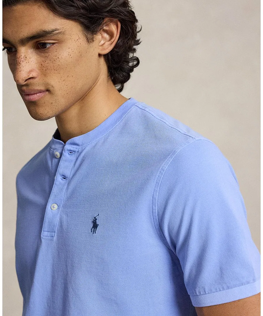 Мужская футболка-поло с воротником-хенли из сетки Featherweight Mesh Henley Polo Ralph Lauren, Canvas Blue — фото 3