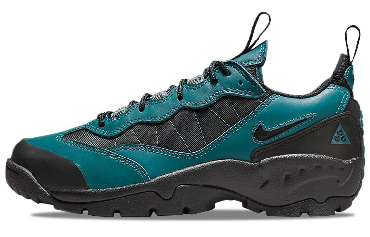 

Nike ACG Air Mada Low пепельно-зеленый
