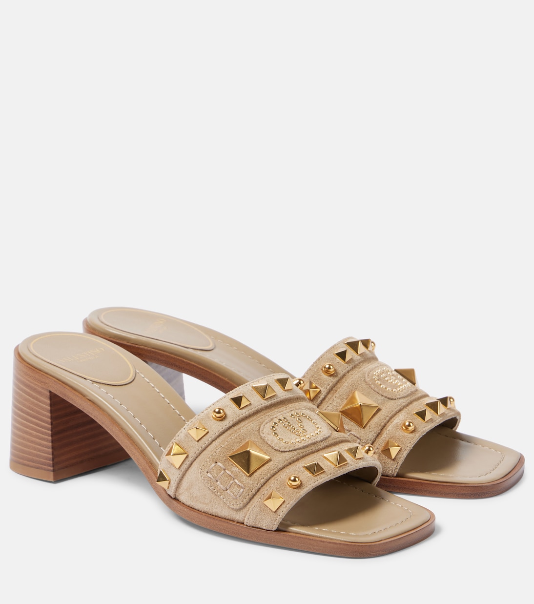 Замшевые мюли Plaster Caster 50 с заклепками Valentino Garavani, Desert Sand