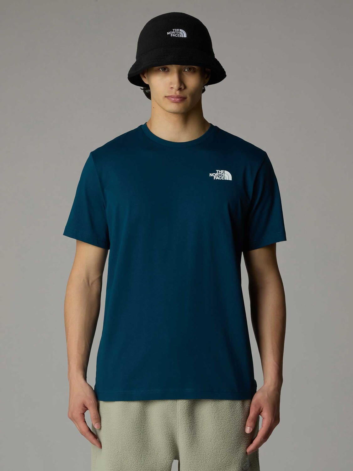 

Футболка The North Face M S/S REDBOX TEE, синий