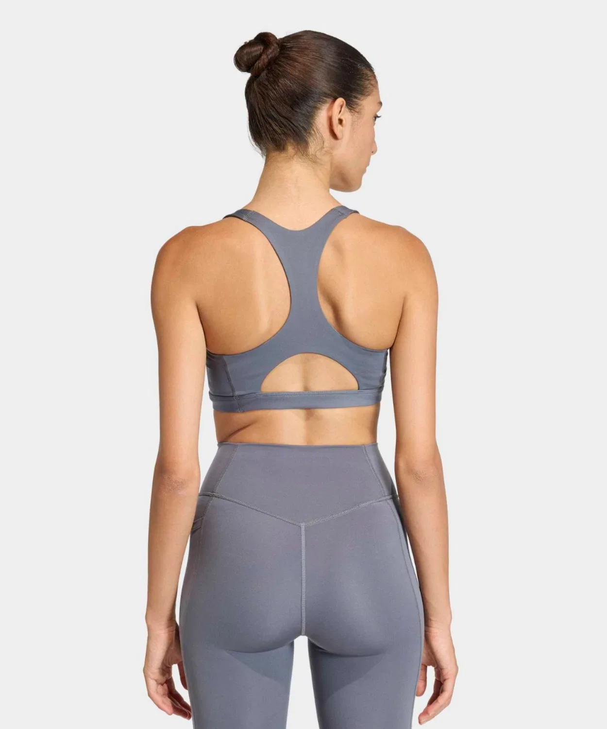 Женский спортивный бюстгальтер средней поддержки Optime Essentials Workout Medium Support Bra Adidas, Gray — фото 2