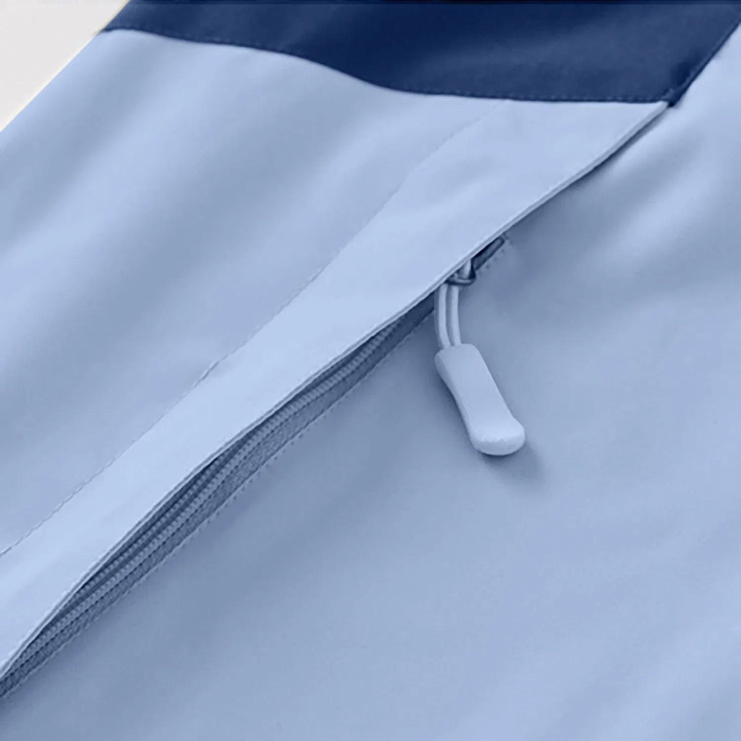 Женская легкая водонепроницаемая куртка с контрастной отделкой, blue — фото 2