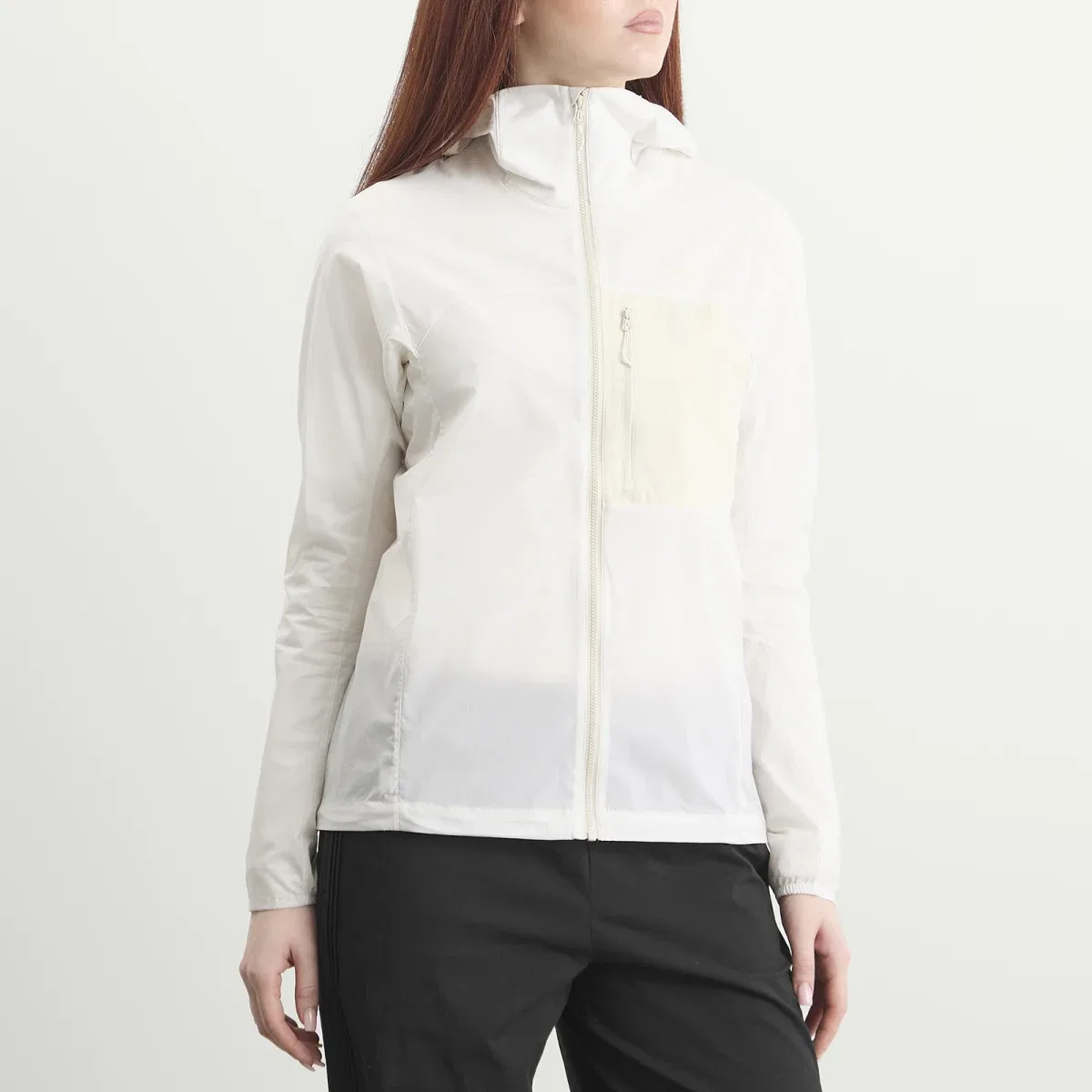 Женская ветрозащитная куртка Squamish Hoody Arcteryx, Arctic Silk / Sea Salt — фото 2