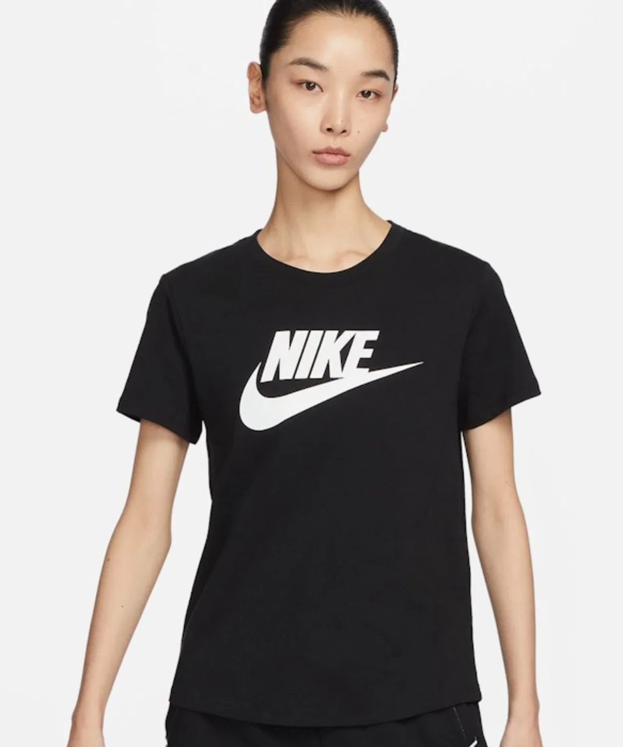 Женская футболка с коротким рукавом Club Essential NIKE, черный