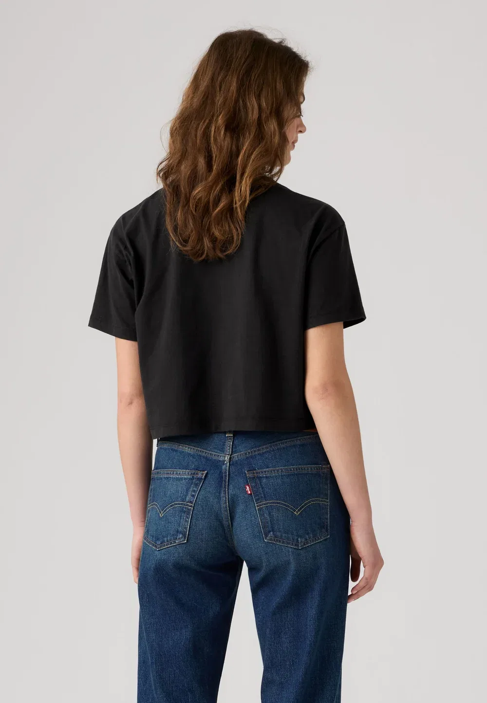 Укороченная футболка на каждый день - базовая футболка Levi'S, Anthracite Night — фото 2