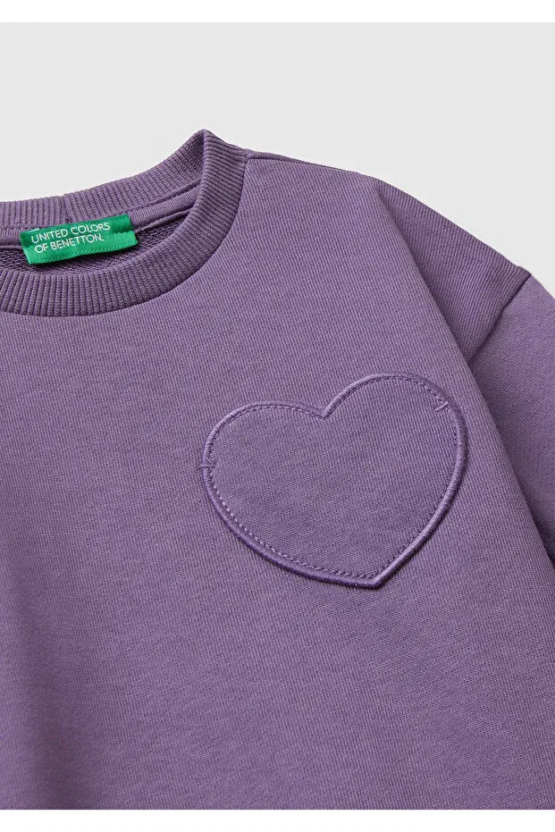 Детское для девочек свитшот с принтом Girl'S purple stitch detailed heart patch pocket regular fit sweatshirt United Colors Of Benetton, Purple — фото 3