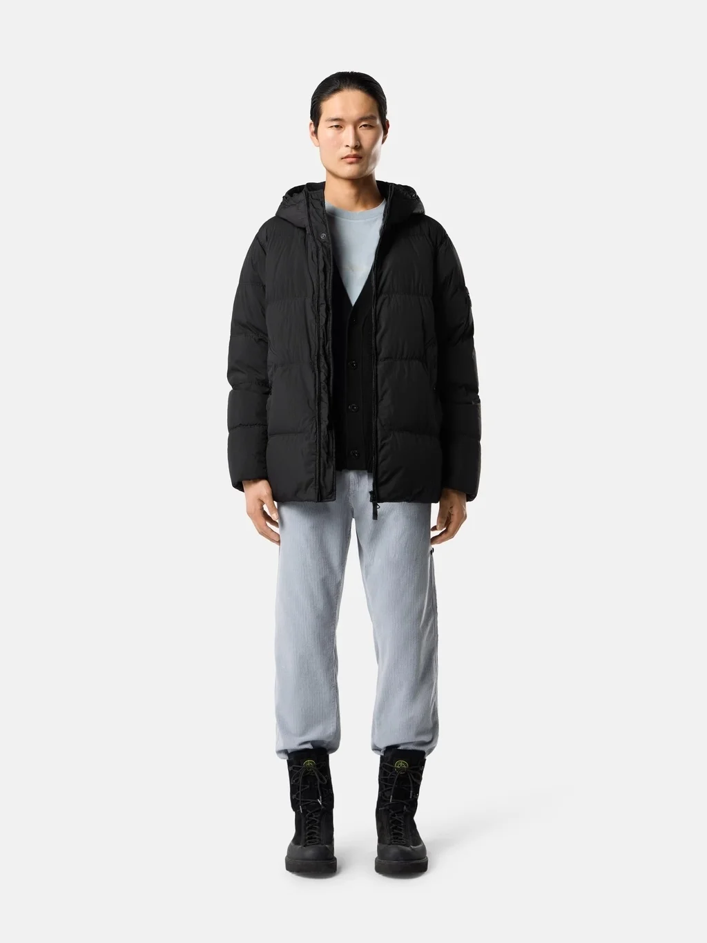 Мужской пуховик Stone Island Wind-resistant With Anti-drop Regular Fit, черный — фото 4
