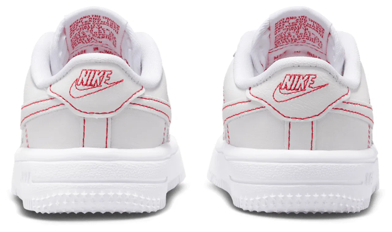 Кроссовки для мальчиков Air Force 1 Low LV8 1 Lace Nike, цвет White/University Red — фото 3