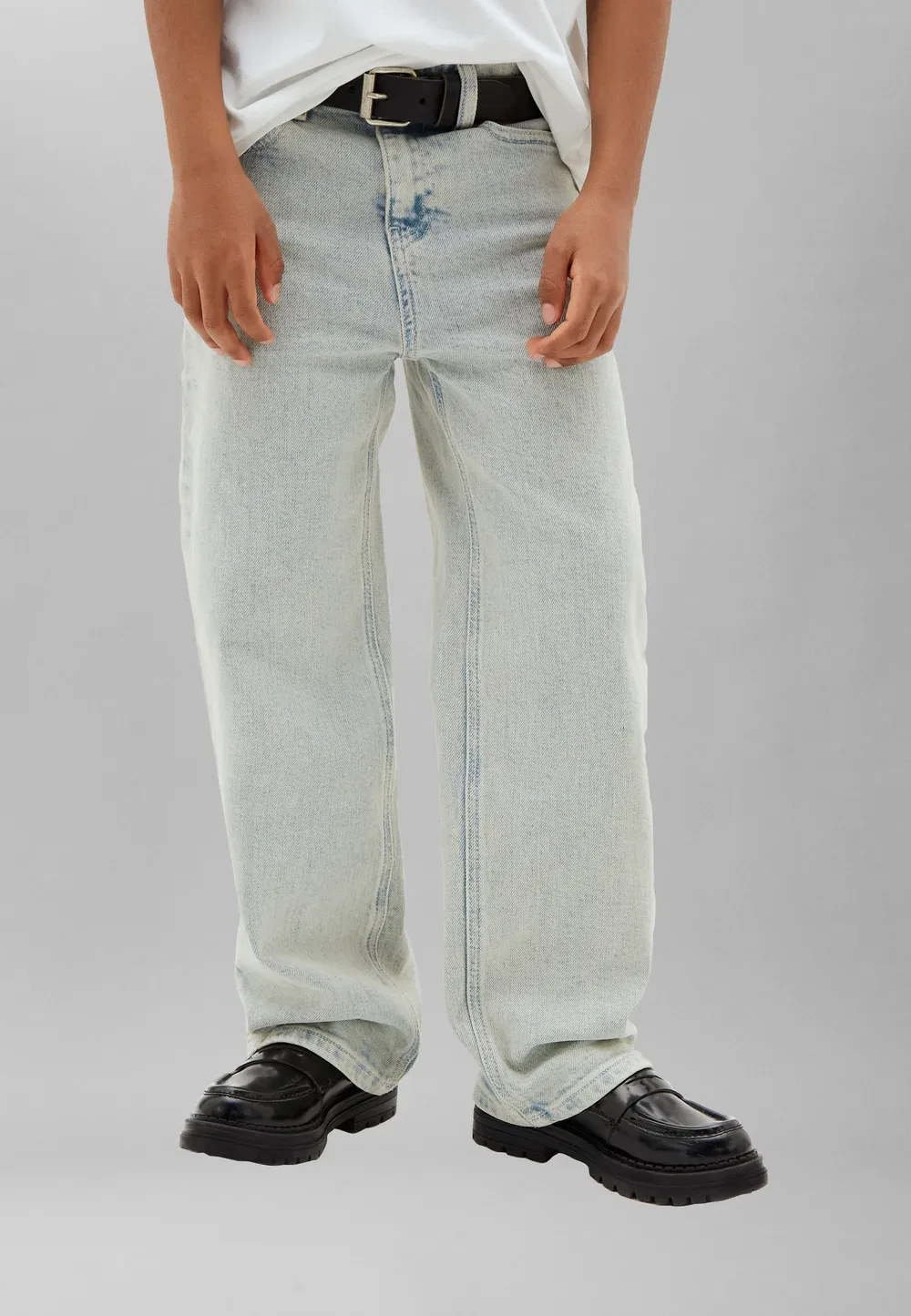 Джинсы прямого кроя скейтер оникс Calvin Klein Jeans, Bleachout Wash