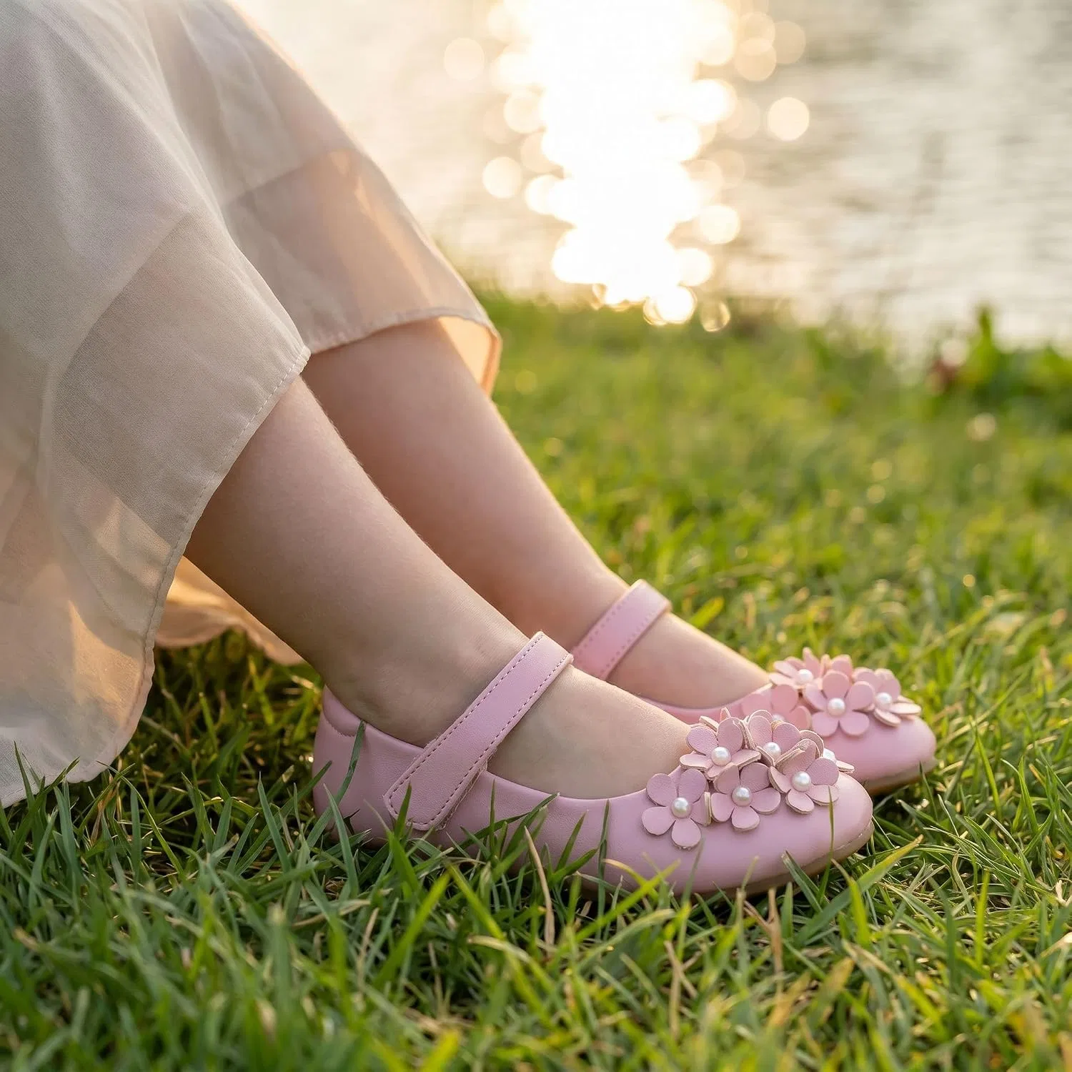 Детские туфли-балетки Мэри Джейн с цветком и жемчугом THEE BRON, Petal Pink — фото 3
