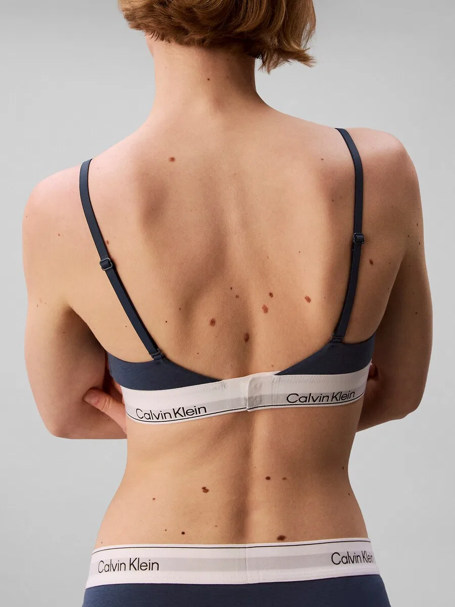 Треугольный бюстгальтер Calvin Klein в разноцветном исполнении — фото 4