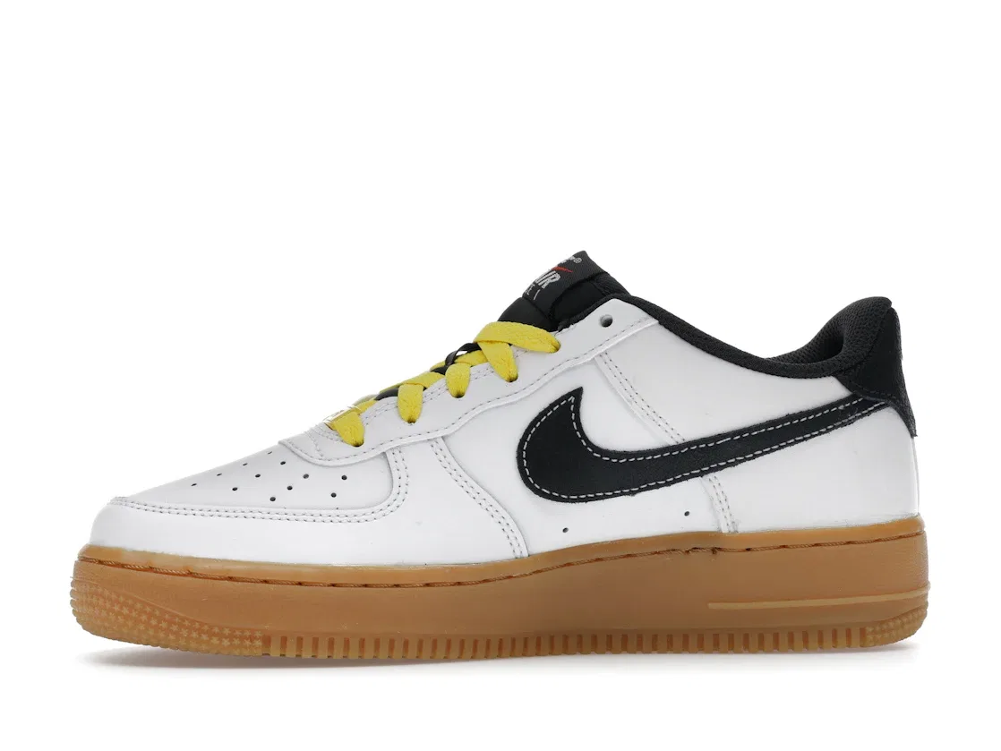 Детские кроссовки с принтом Nike Air Force 1 Low '07 LV8 Go The Extra The Smile (GS), White/Black/Tour Yellow/Gum Light Brown — фото 3