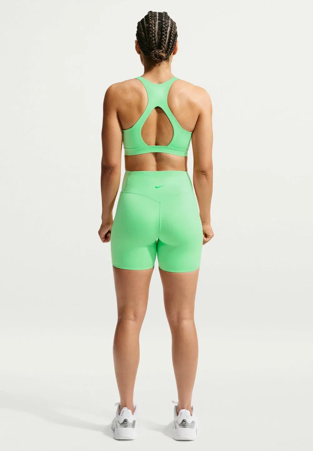 W nk df unvrsa ms bra - спортивный бюстгальтер средней поддержки Nike Performance, Illusion Green/Lt Green Spark/Green Spark — фото 2