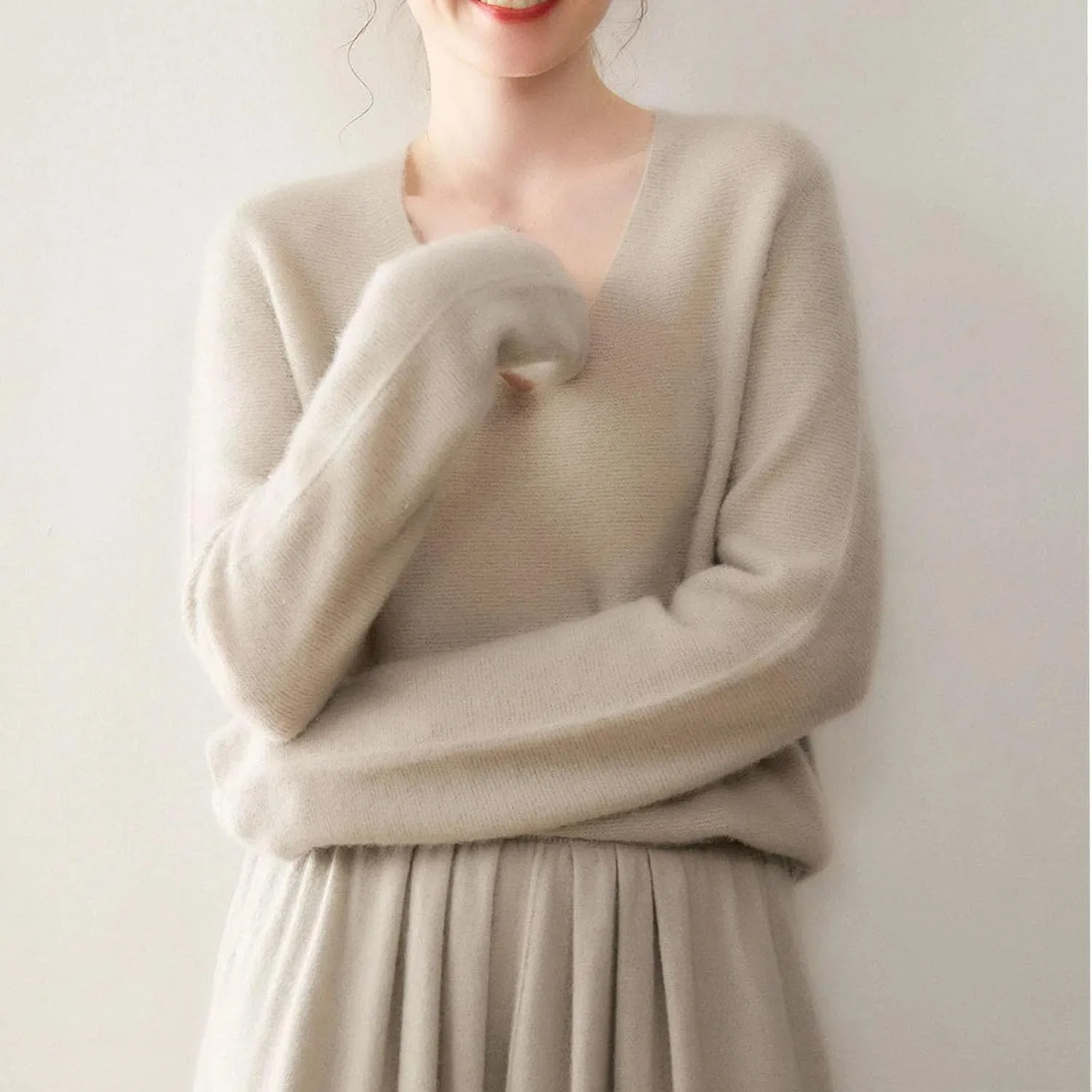 Женский свободный свитер с V-образным вырезом, с длинным рукавом, Cashmere Knitted, серый/кэмел — фото 3