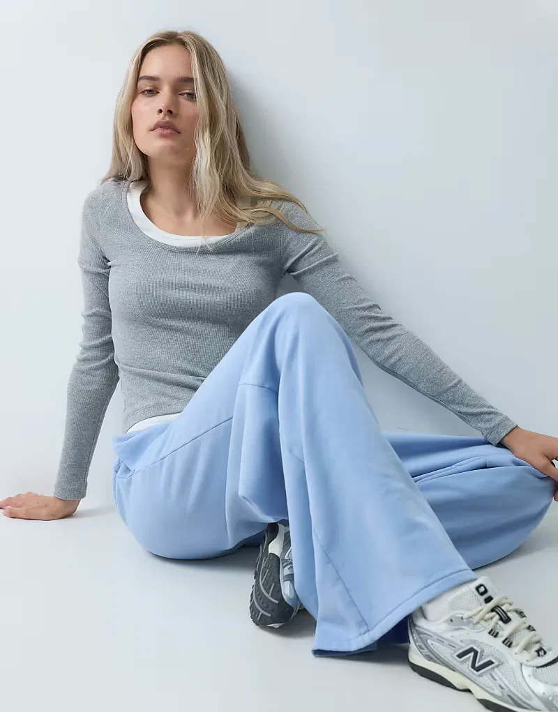 Свободные широкие спортивные брюки GAP небесно-голубой