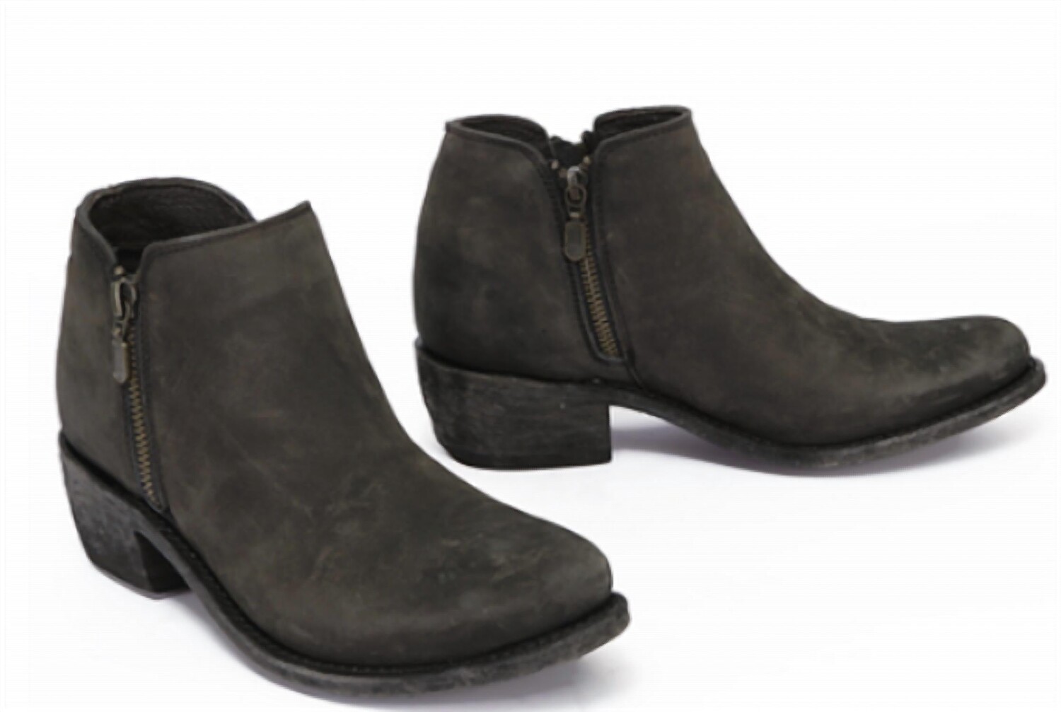 

Негр из Вегаса в черном Liberty Black, черный