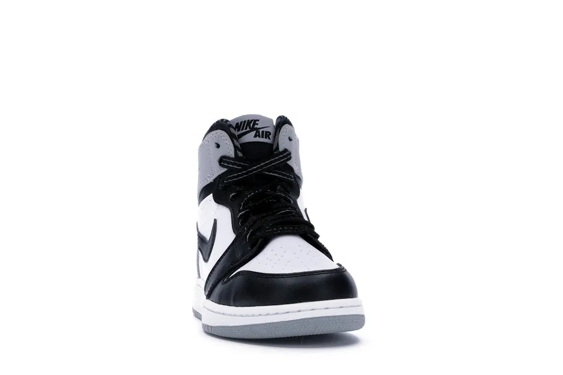 Детские кроссовки для мальчиков с принтом Jordan 1 Retro Jordan, White/Black-Wolfgrey — фото 2