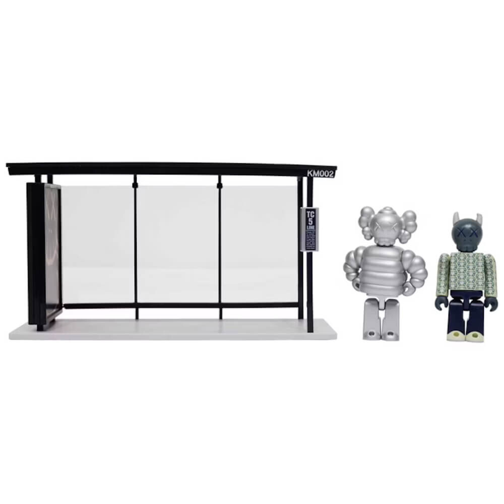 

Набор виниловых фигурок KAWS x Medicom Bus Stop Series Volume 3, 2 фигурки, серебряный/серо-зеленый