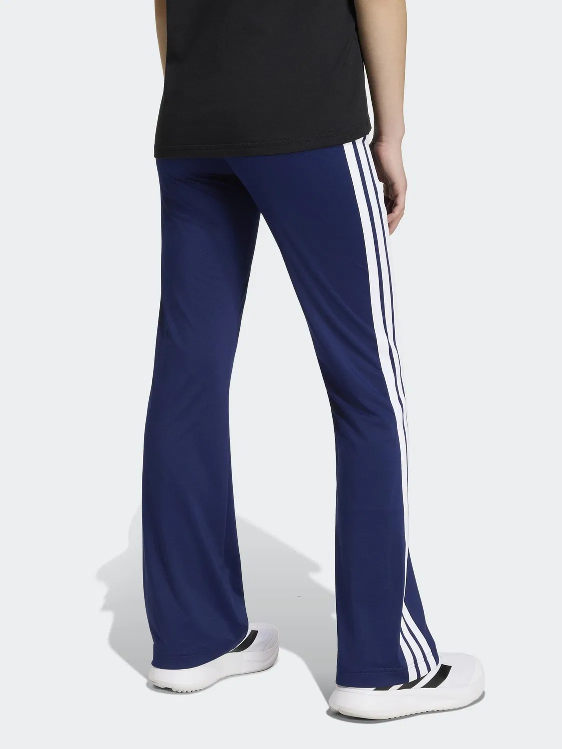 Леггинсы расклешенные Train Essentials 3-Stripes adidas, синий — фото 4
