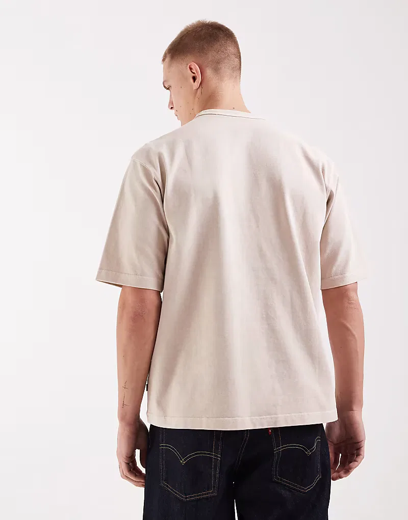 Футболка Levi's из плотной ткани, свободного кроя, каменного — фото 4