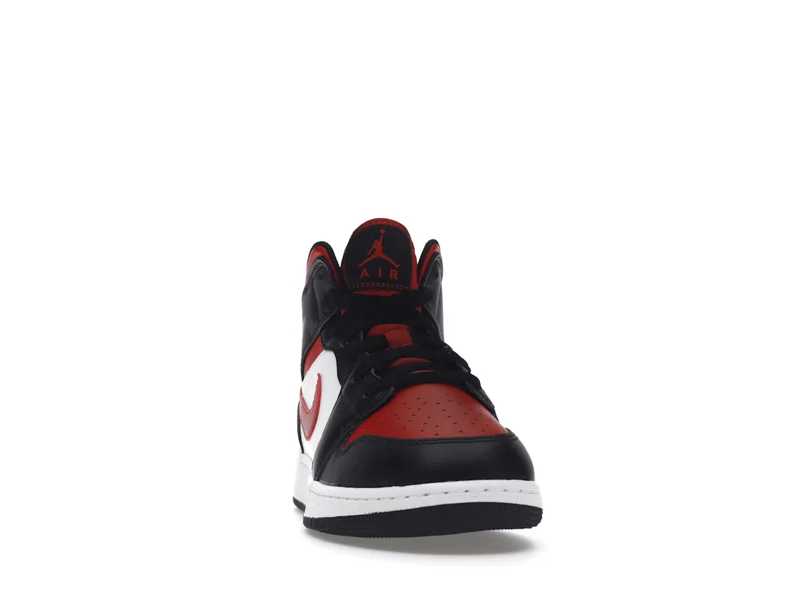 Детские кроссовки Lifestyle с принтом Air Jordan 1 Mid Jordan, Black Fire Red White — фото 2
