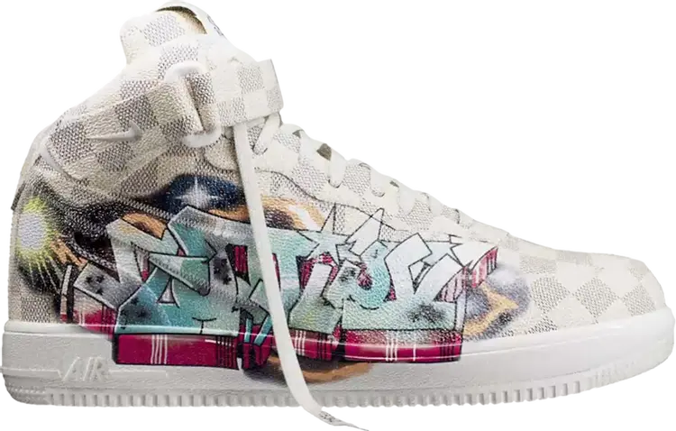 

Лимитированные кроссовки Nike Louis Vuitton x Air Force 1 Mid 'Graffiti', белый