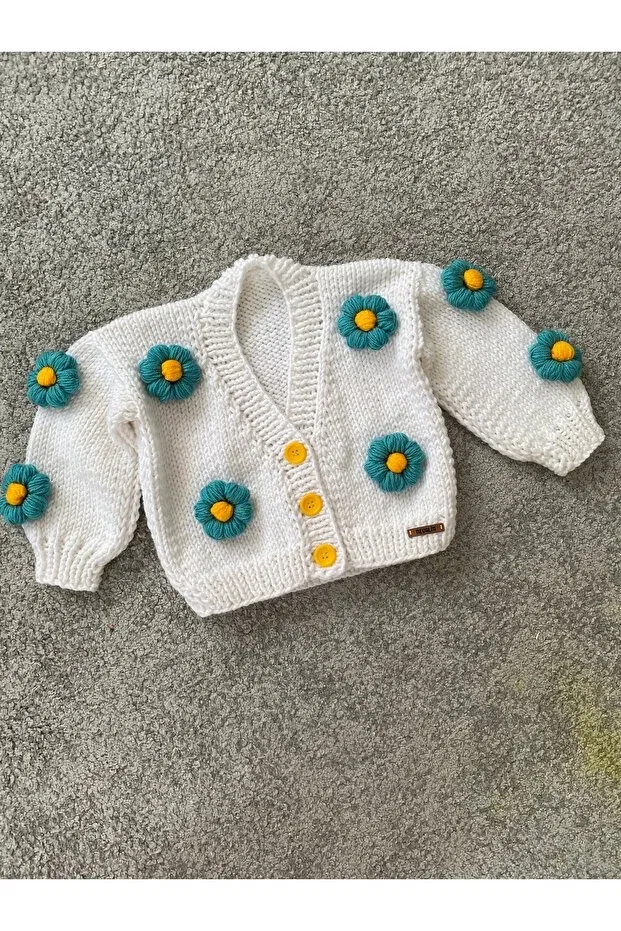 Детский кардиган для девочек с цветочным принтом Hand knitted girl's cardigan with flower detail Nevalin, White — фото 2