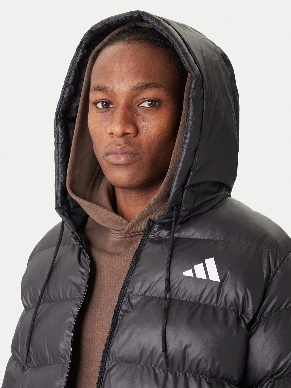 Мужская зимняя куртка стандартного кроя Essentials Climawarm Adidas, черный — фото 4