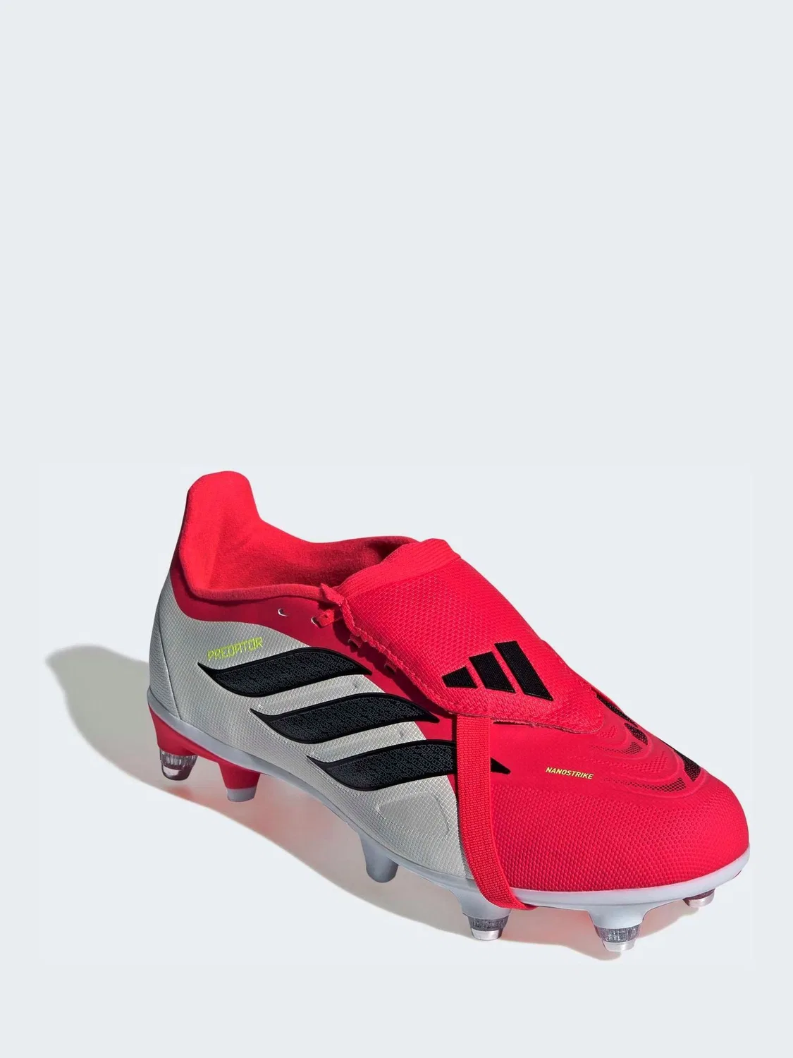 Бутсы футбольные Predator League adidas, красный