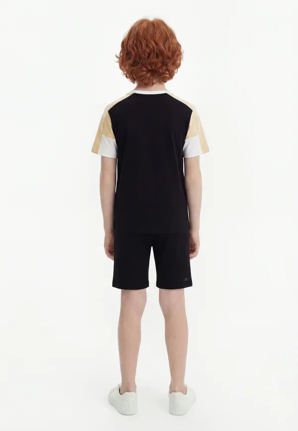 Детский и подростковый комплект - базовая футболка Boss Kidswear, черный — фото 2
