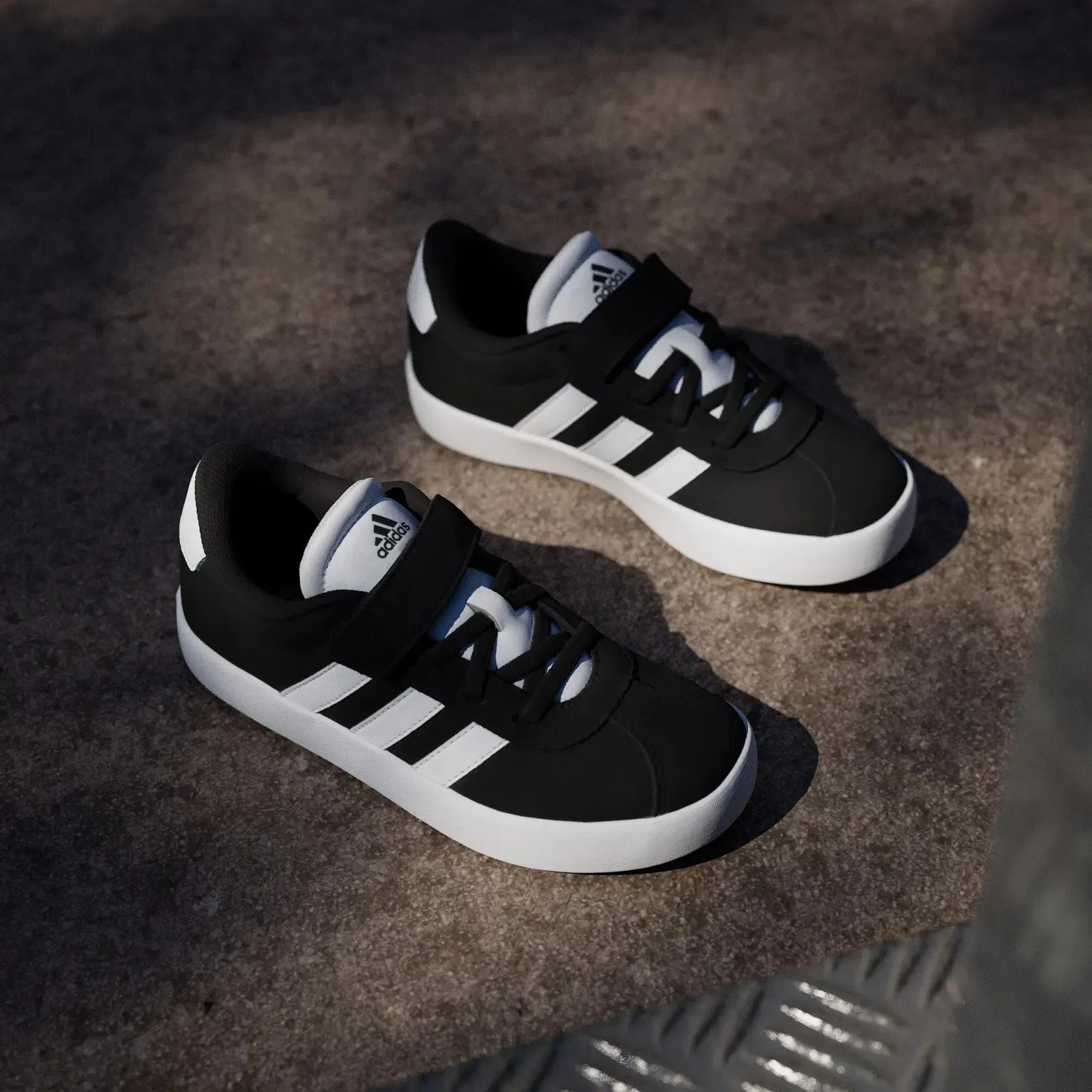 Детские кроссовки с липучками VL Court 3.0 Adidas, Schwarz Weiss — фото 4