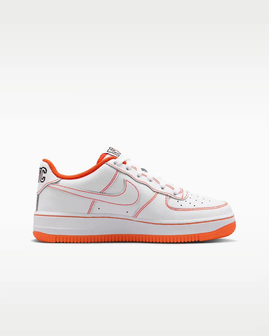 Обувь для детей постарше Nike Air Force 1 Low Protro LOTR, White/Safety Orange/White — фото 3