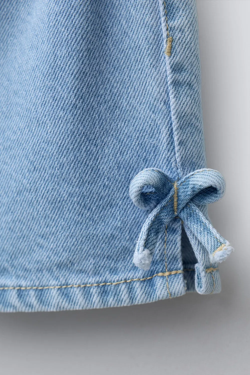 Джинсовые шорты-бермуды с бантиками ZARA, Mid-Blue — фото 4