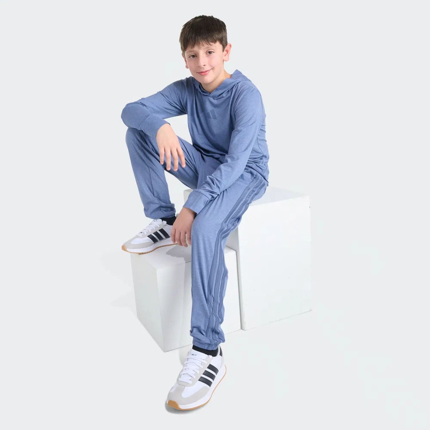 Детский пуловер с капюшоном и длинным рукавом All Sport Poly Pullover Mélange Adidas Performance, темно-синий — фото 2