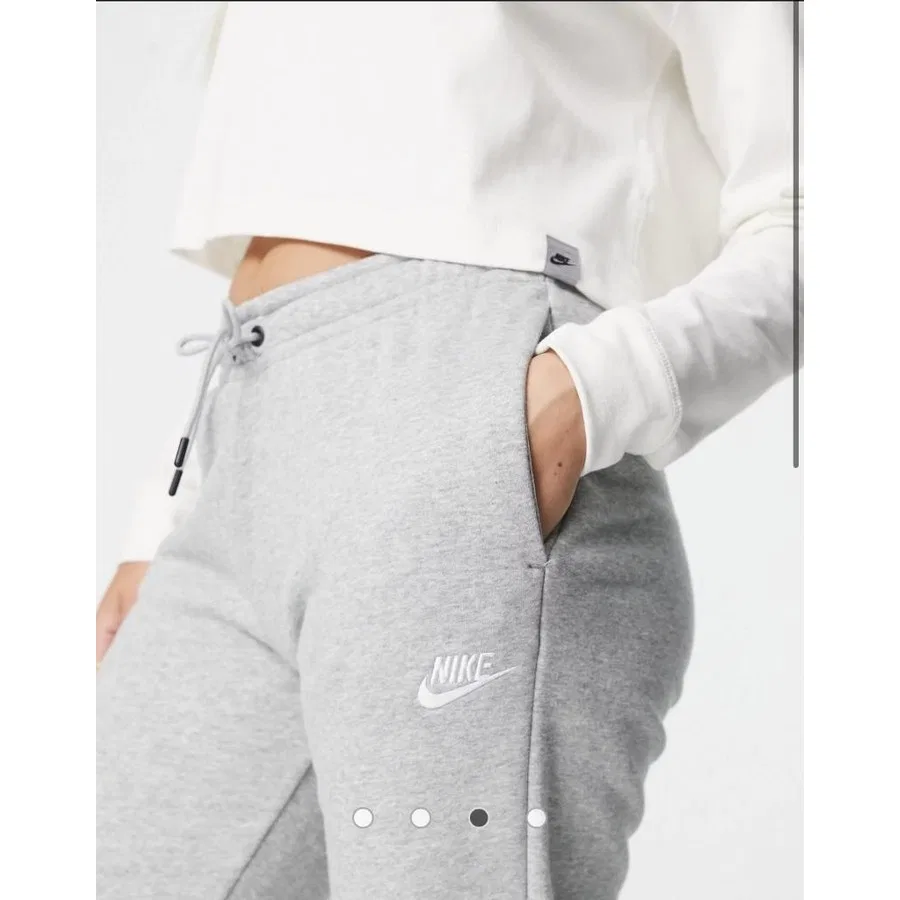 Женские спортивные штаны из футера Nike Sportswear Essential, Серый — фото 3