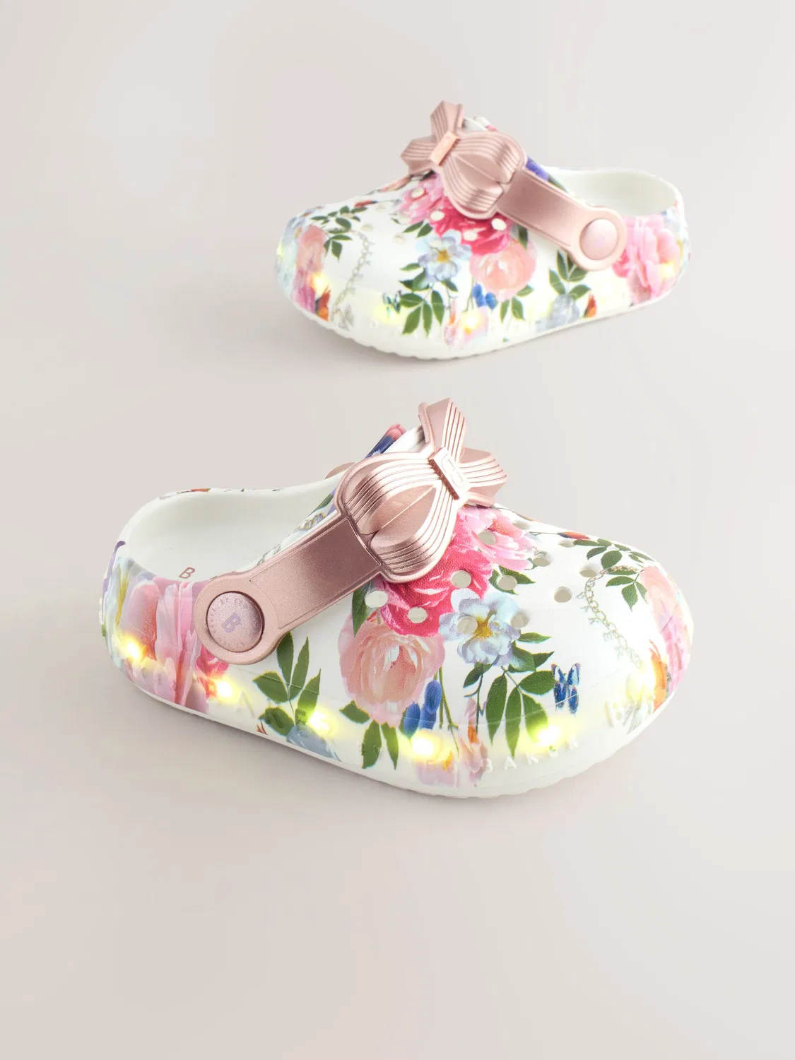 Сандалии-клоги с бантом, White Floral Baker by Ted Baker