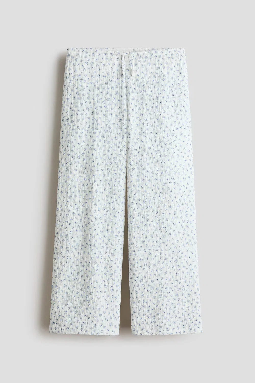 Текстурированные трикотажные брюки H&M, Weiß/Blau Geblümt