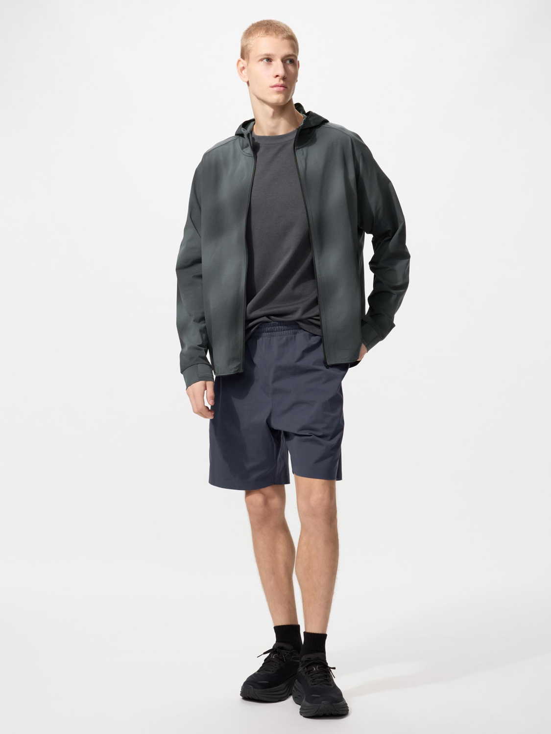 Толстовка Uniqlo DRY-EX UV Protection Full-Zip, 09 черный — фото 3