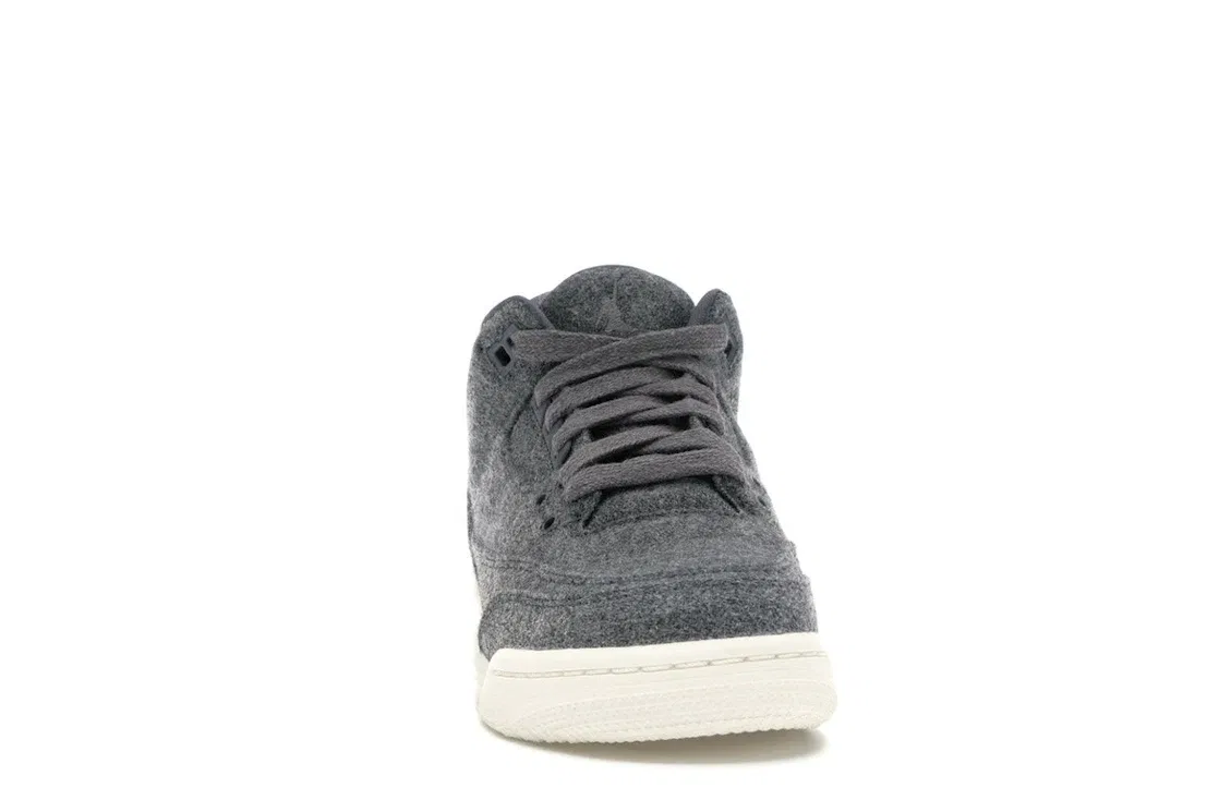 Детские кроссовки Lifestyle из шерсти Jordan 3 Retro, Dark Grey/Dark Grey-Sail — фото 2