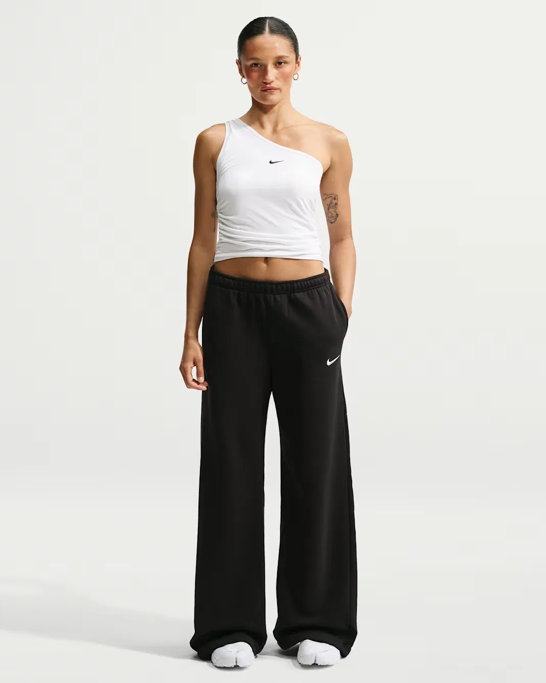 Женские брюки средней посадки с широкими штанинами Nike Studio Fleece Medium Weight, Total Black/Sail
