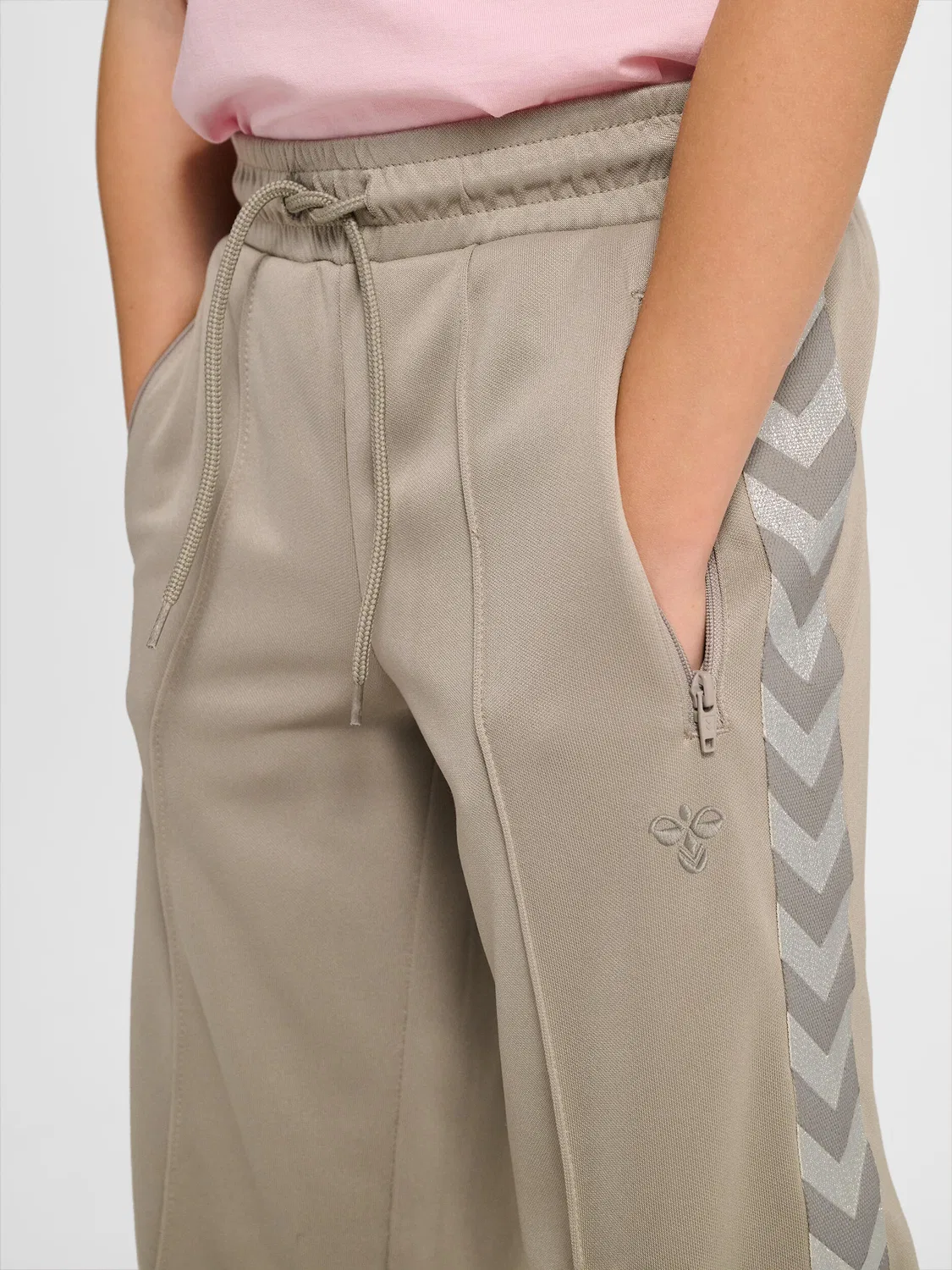 Детские спортивные штаны с широкой штаниной Hmljr Wide Hummel, Grau — фото 4