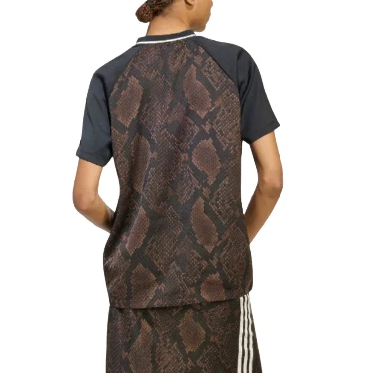 Женская футболка с принтом Snake Print Satin Jersey Adidas, коричневый — фото 2